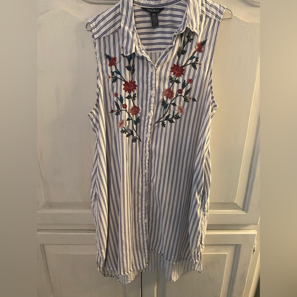 Belgium Co Terre Bleue collared dress with stitched flower detail